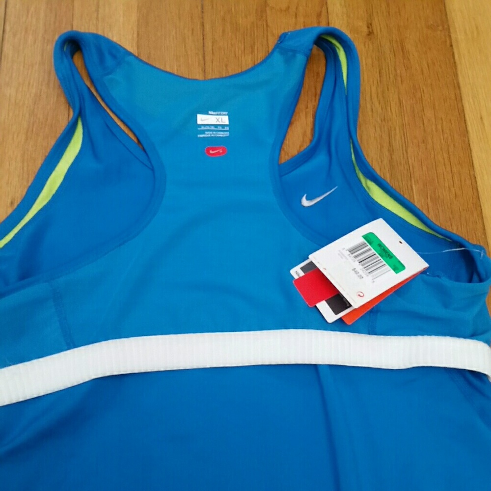 Nike DRI-FIT tank top with built in bra, XL - Picture 6 of 8